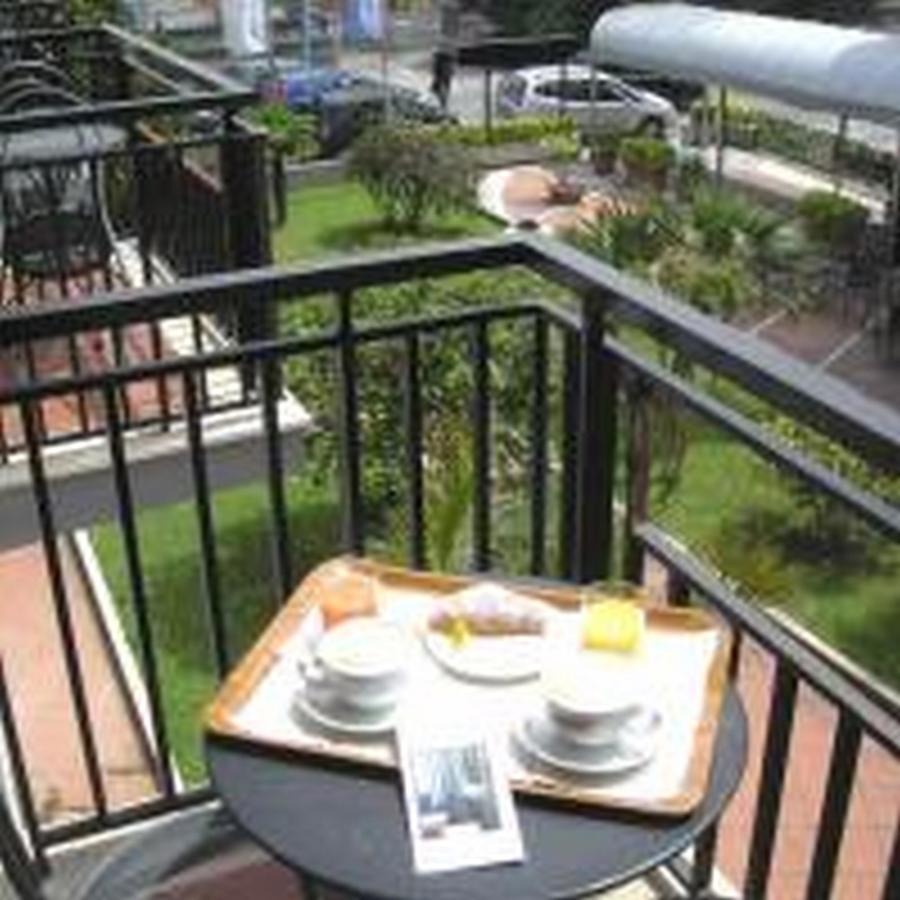 Hotel De La Ville Central Latina Exterior photo